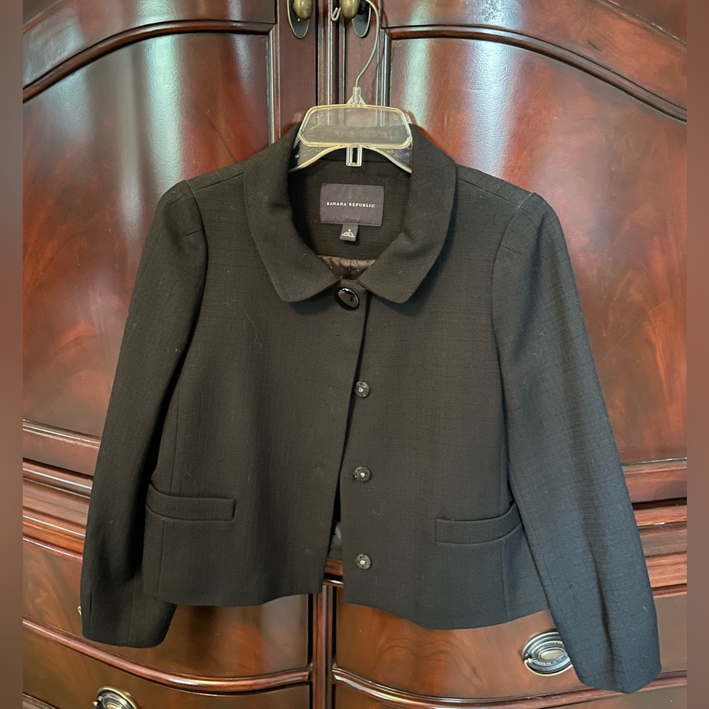 Banana Republic short black jacket -Size 4
